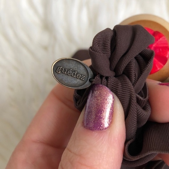 Yamila Guédez Brown Wooden Red Bead Tie Fabric Statement Necklace NWOT - Picture 7 of 9